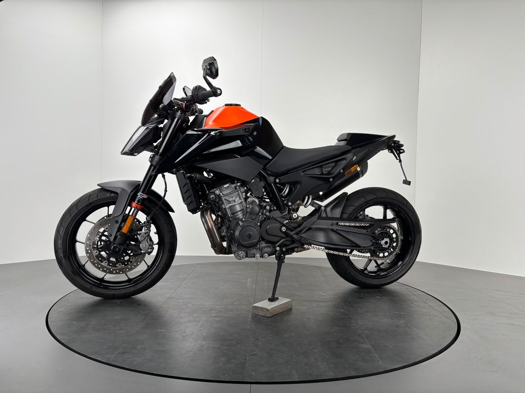 Fahrzeugabbildung KTM 890 DUKE *TOP-ZUSTAND *1. HAND *ARROW