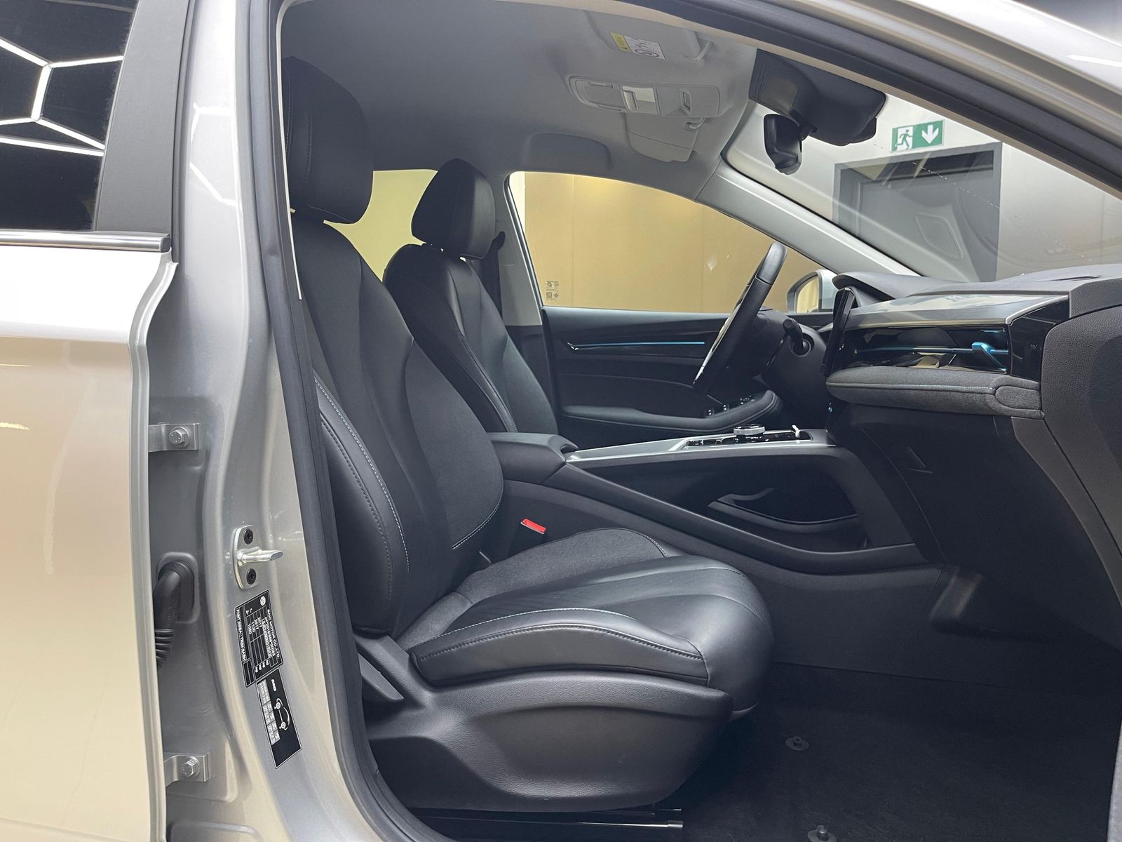 Fahrzeugabbildung MG MG5 61 KWH Luxury NAVI+LED+SHZ+DAB+ACC+360°+DAB+