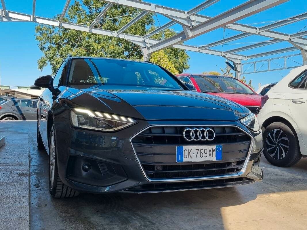 Audi A4 V Avant 40 2.0 tdi mhev 204cv s-tronic imagem 2
