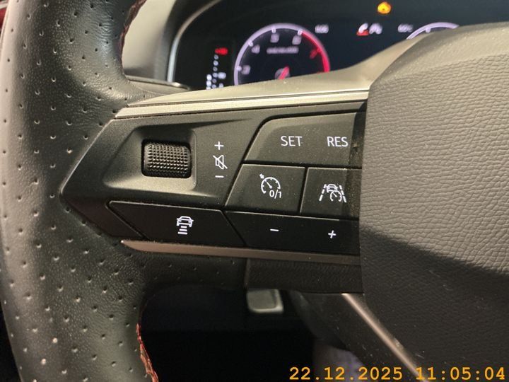 Fahrzeugabbildung SEAT Arona FR TSI DSG*AHK*Cam*LED*PDC*Sitzhzg*ACC*APP