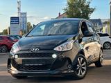 Hyundai i10 1,2 1.HAND NAVI/SHZ/PDC/LHZ/4SEASON/GARANTIE - Hyundai i10 in Ludwigshafen