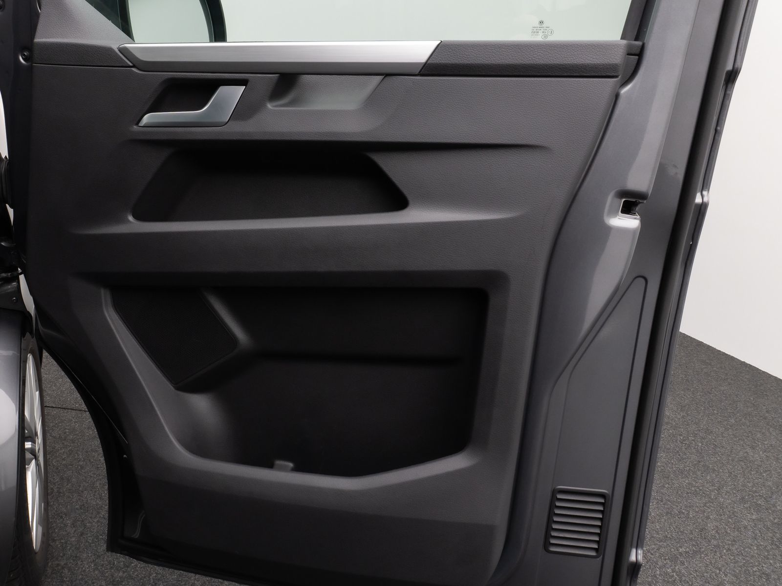 Fahrzeugabbildung Volkswagen T6 Multivan Kamera DAB Standheizung Navi Tempo
