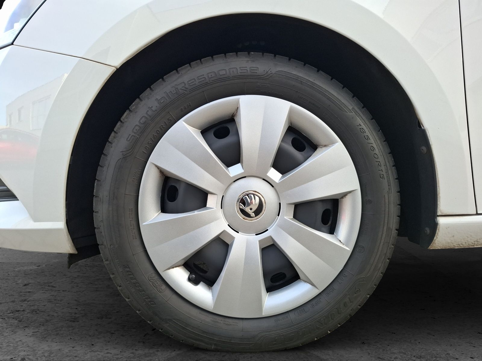 Fahrzeugabbildung SKODA Fabia 1.0  Active Cool-Plus Klima DAB PDC SH