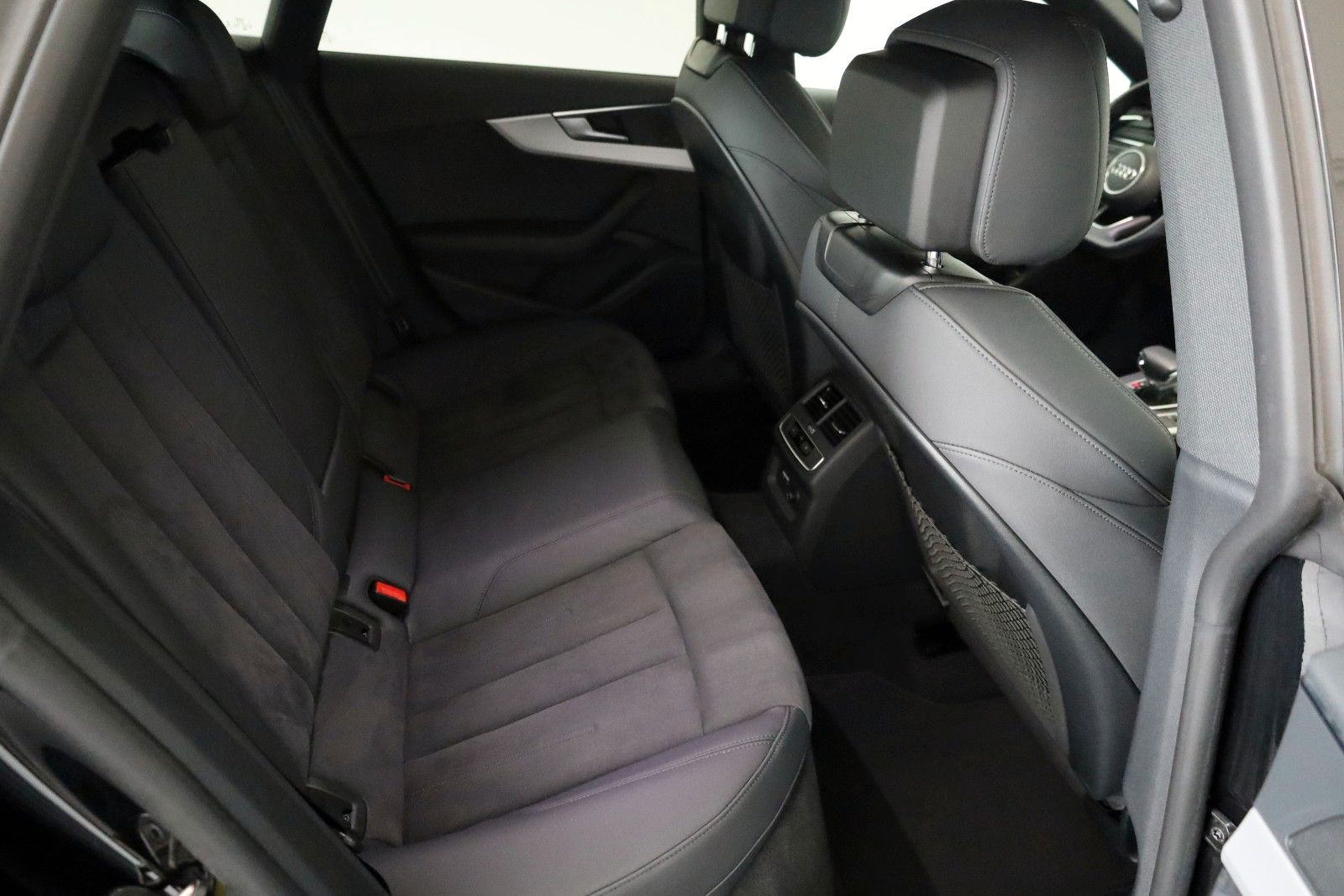 Fahrzeugabbildung Audi A5 SB 40 TFSI S line T.Leder,Navi,Matrix-LED,SH