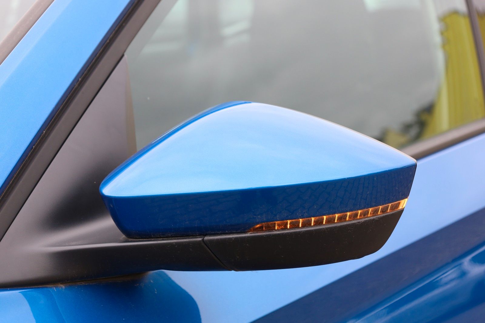 Fahrzeugabbildung SKODA Kamiq 1.0 Ambition *AHZV*5J.GAR*SHZ*Kamera