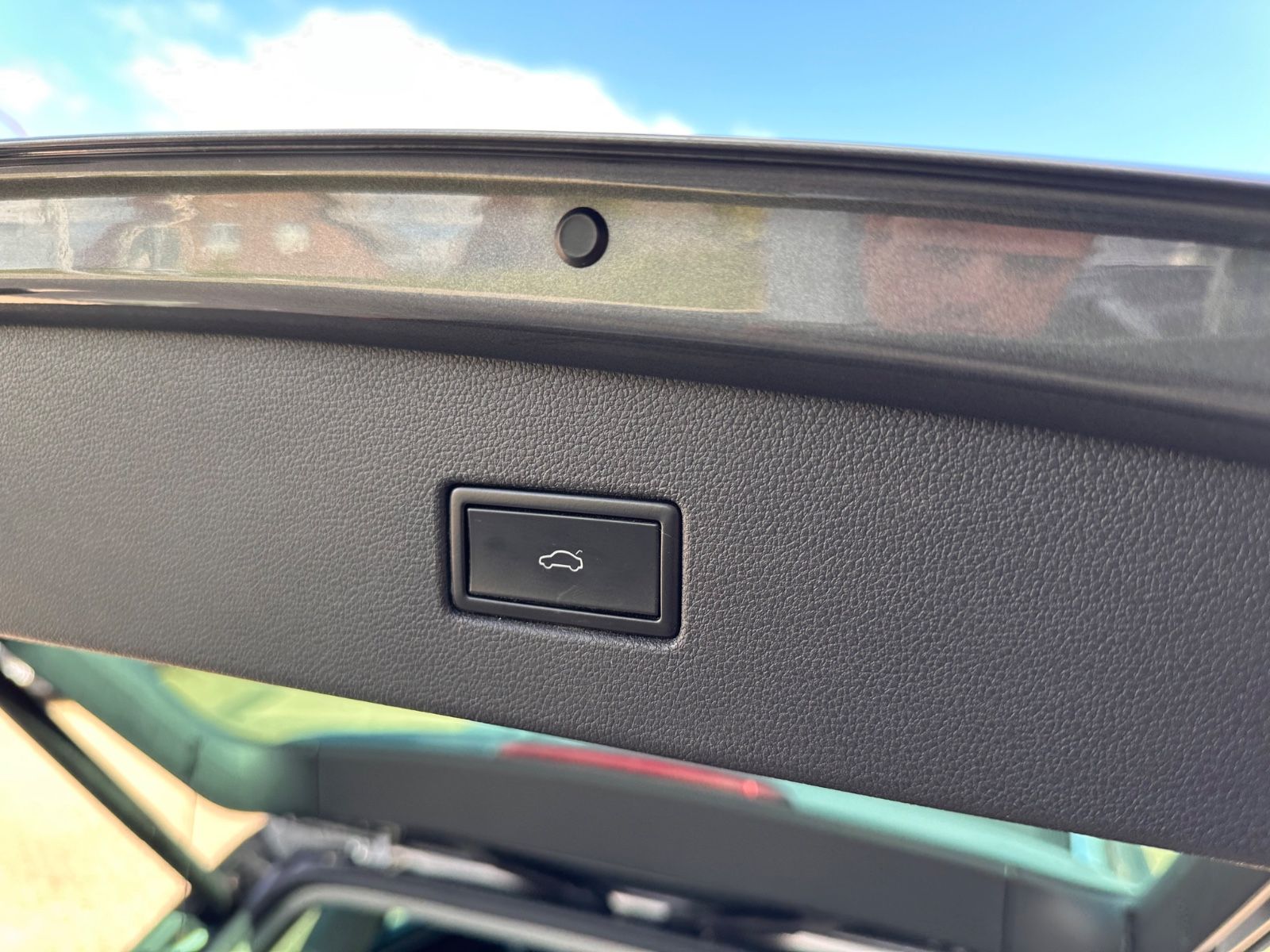 Fahrzeugabbildung Volkswagen Tiguan 2.0 TDI 4M Highline DSG AHK/HUD/Navi/LED
