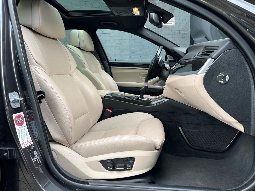 BMW 530 d xDrive Lim. VOLLAUSSTATTUNG/ 2. Hand