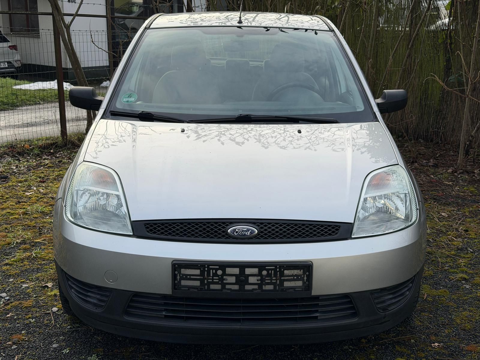Fahrzeugabbildung Ford FIESTA AMBIENTE 1.3*TÜV NEU*AHK*KLIMA*8-FACH*