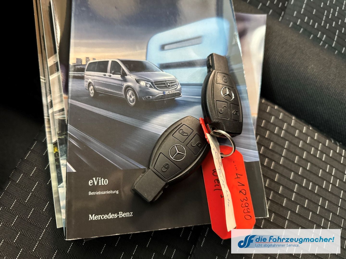 Fahrzeugabbildung Mercedes-Benz Vito Kasten e111 lang DAB SHZ Rückfahrkam. Notbr