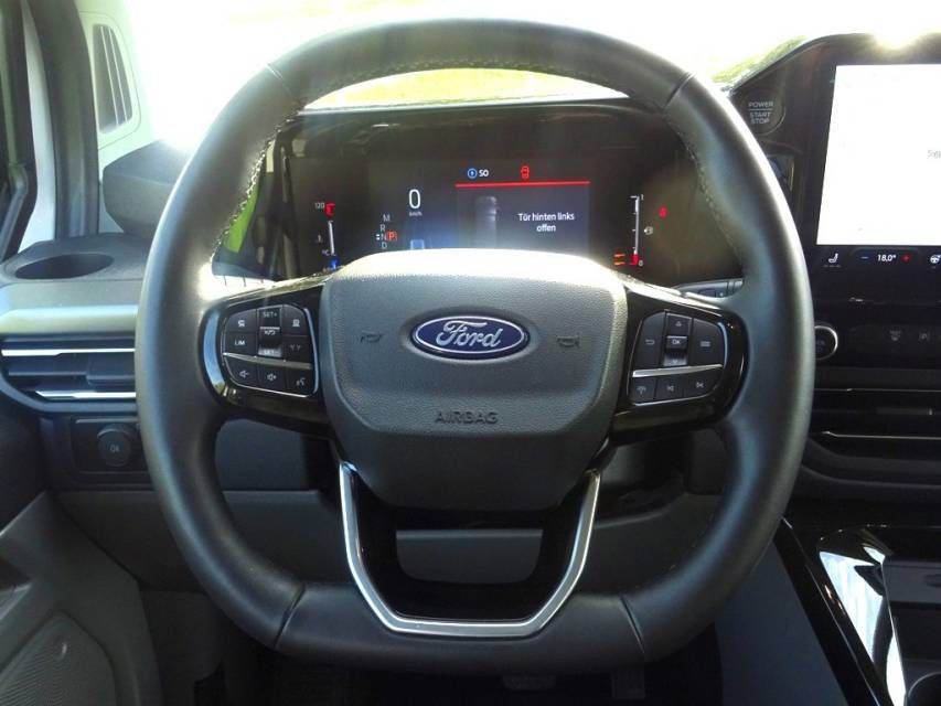 Fahrzeugabbildung Ford Tourneo Custom Bus 2.0 EcoBlue 320 L1 Titanium
