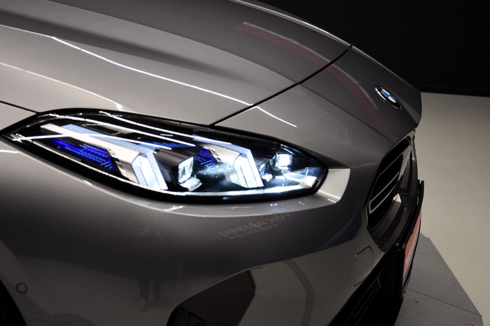 Fahrzeugabbildung BMW M135i xDrive M Sportpaket Pro Pano HuD h/k Memor