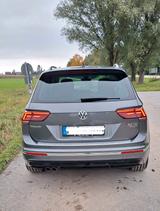 Volkswagen Tiguan 2.0 TSI 132kW DSG BMT 4MOTION Highlin... - VW Tiguan von privat