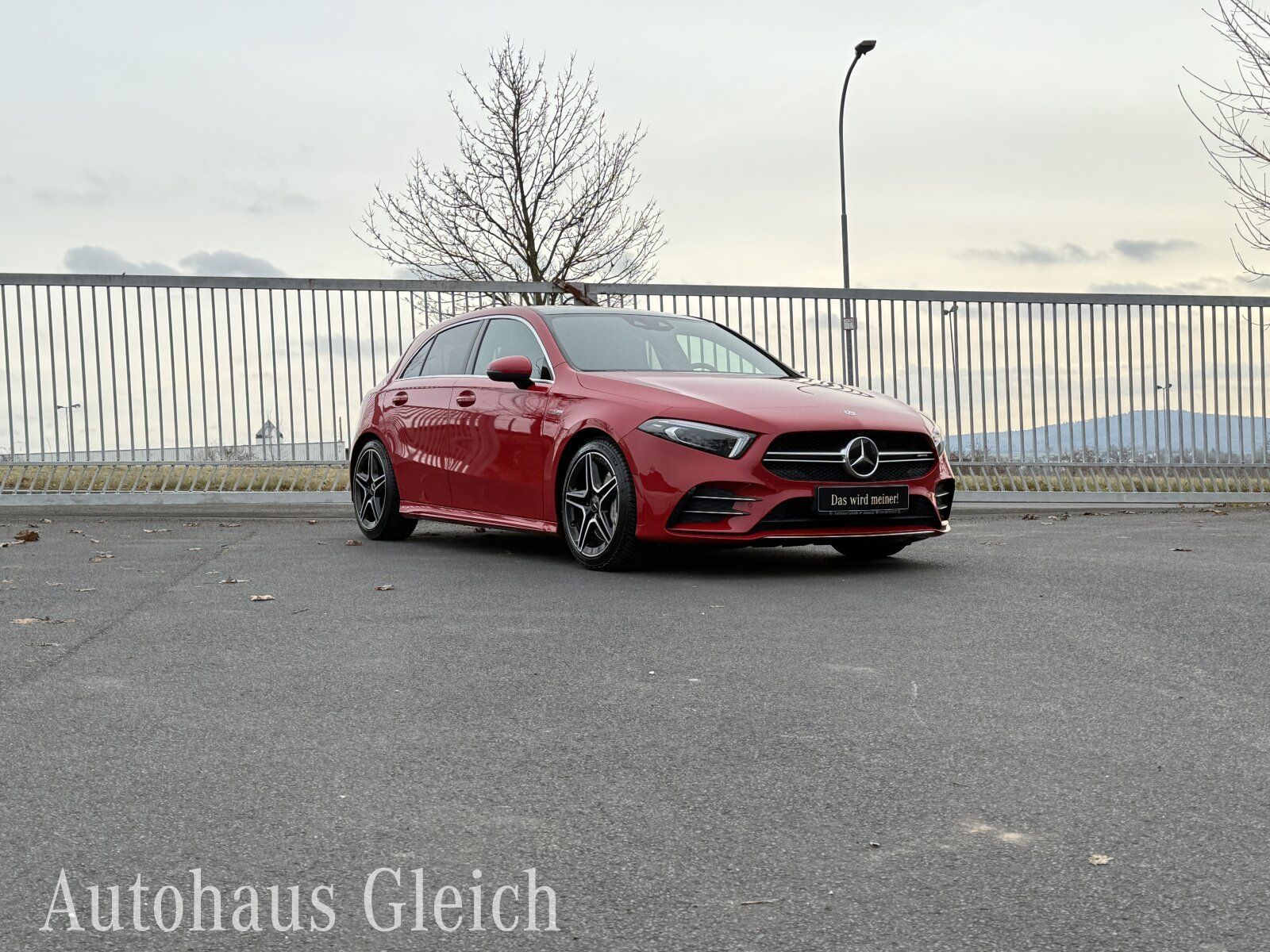 Fahrzeugabbildung Mercedes-Benz AMG A 35 4Matic (EURO 6d-TEMP) Navi/Pano.-Dach