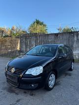 Volkswagen Polo 1.4 Sportline  - Volkswagen Polo Sportline mit Benzin-Antrieb