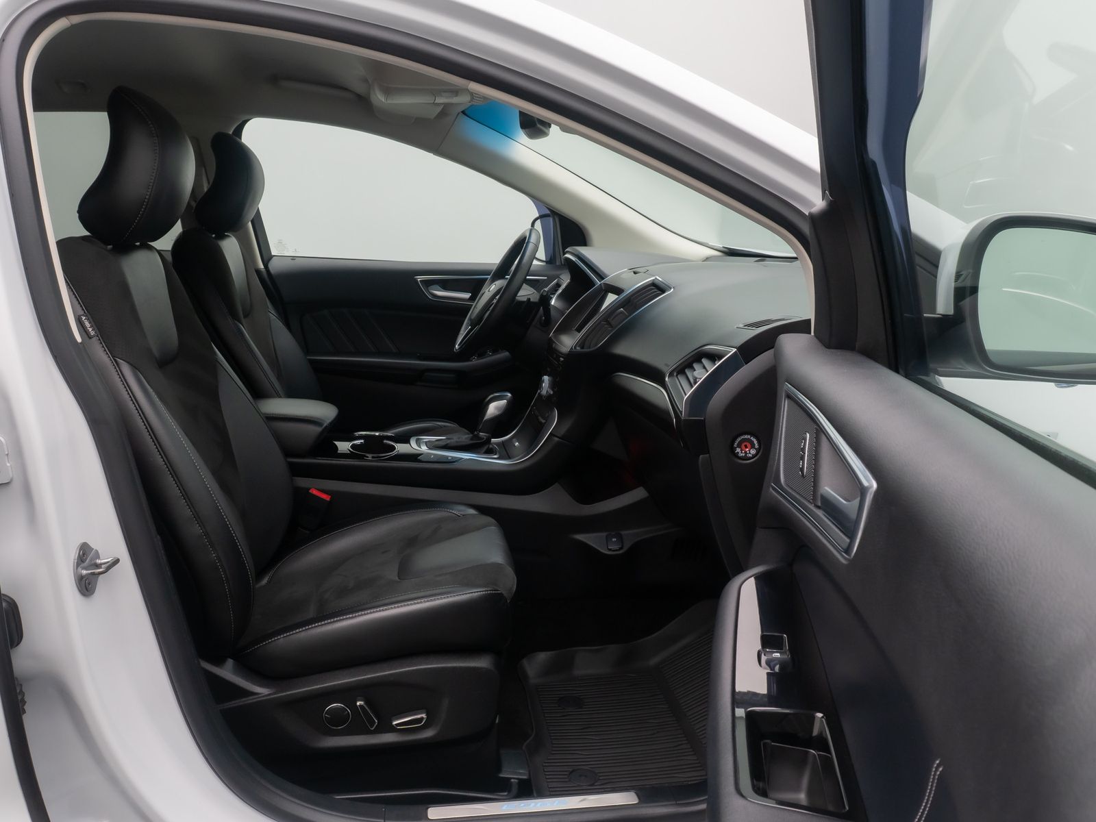 Fahrzeugabbildung Ford Edge ST-Line 4x4 Kamera HiFi Komfort Memory 20"