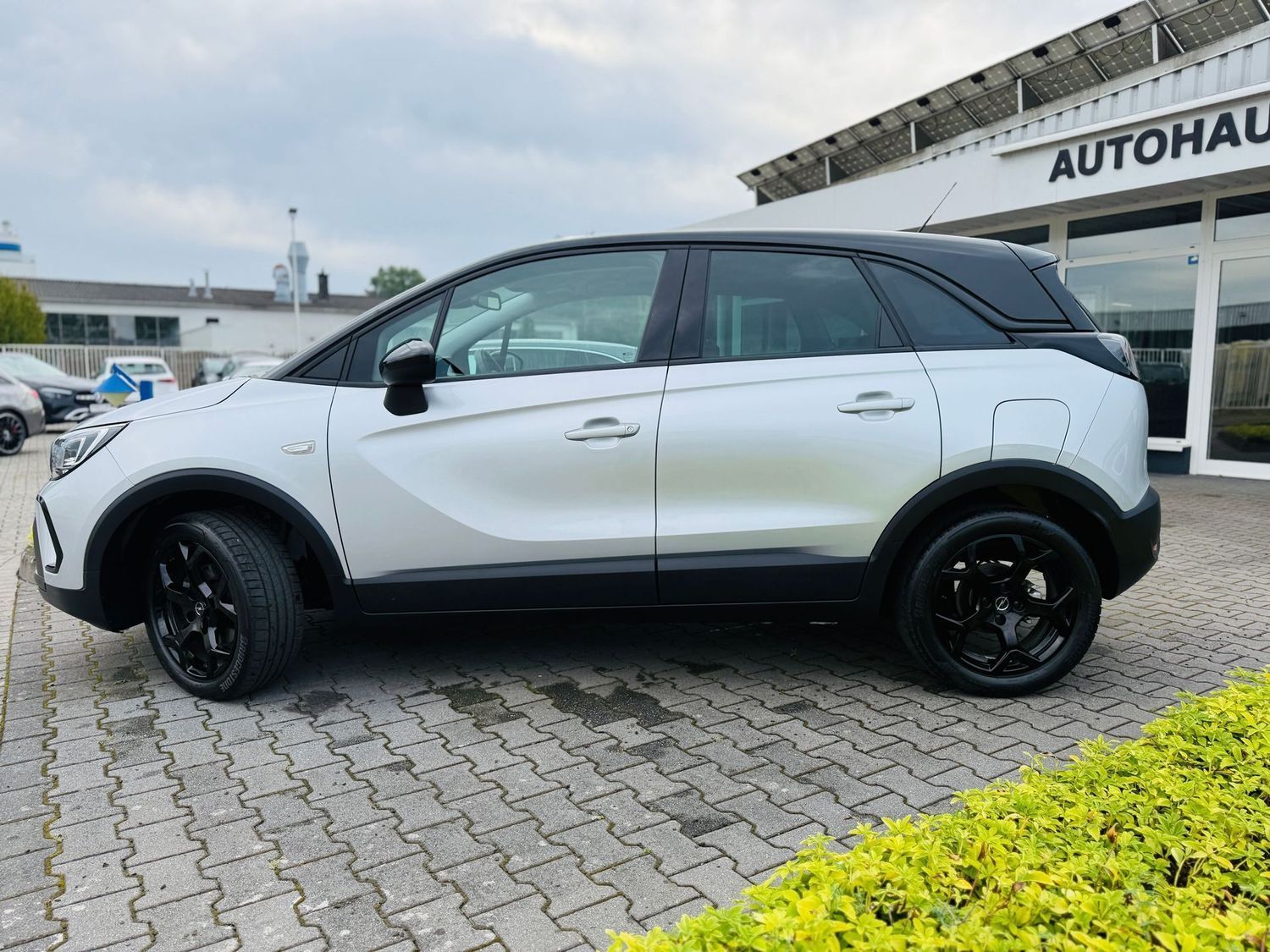 Fahrzeugabbildung Opel Crossland X 1,2 T ENJOY, Navi, LED, RFK, PTS, SH