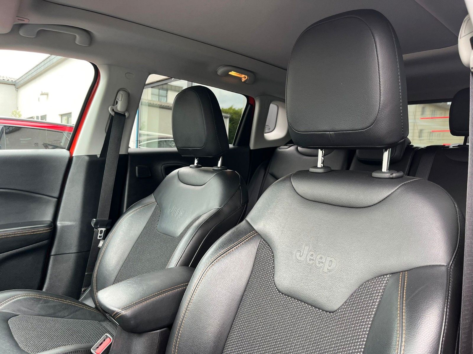 Fahrzeugabbildung Jeep Compass Limited FWD