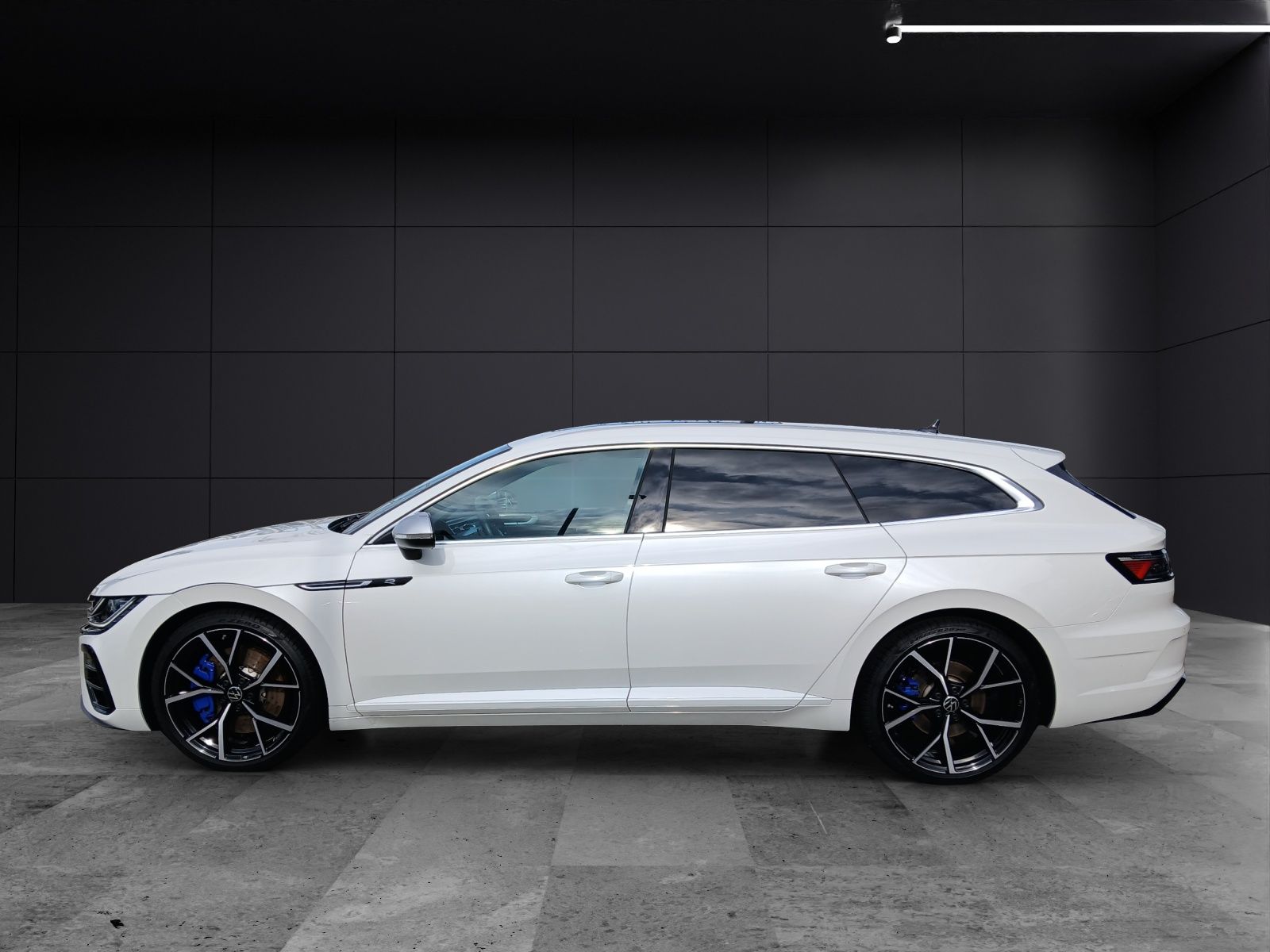 Fahrzeugabbildung Volkswagen Arteon SB R 4M R-Line Matrix AHK Navi  Pano HUD
