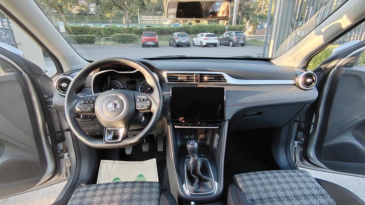 MG ZS
