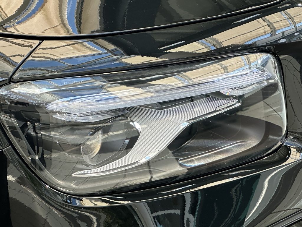 Fahrzeugabbildung Mercedes-Benz GLB 200 d AMG*KeyLessDISTRON*PDC*RFK*ParkAss*AHK