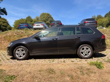 Volkswagen Golf - 4