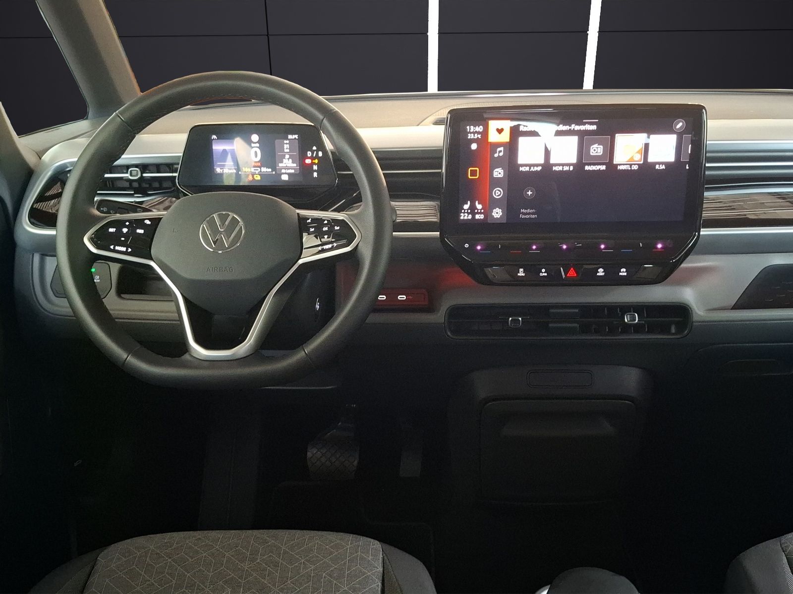 Fahrzeugabbildung Volkswagen ID. Buzz Pro 5-Si LED AHK Navi ACC RFK SH 19"