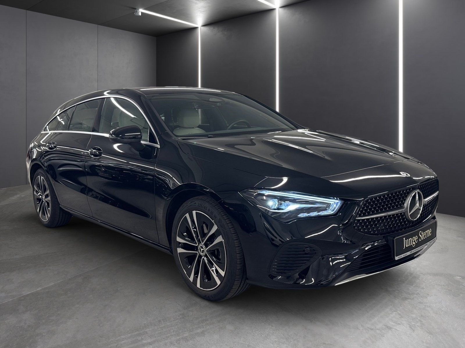 Fahrzeugabbildung Mercedes-Benz CLA 180 SB Progressive *LED*Kamera*CarPlay*SHZ*