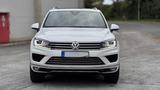 Volkswagen Touareg Exclusive BMT LUFT AHK STHZ PANO D - Volkswagen Touareg: Weiß