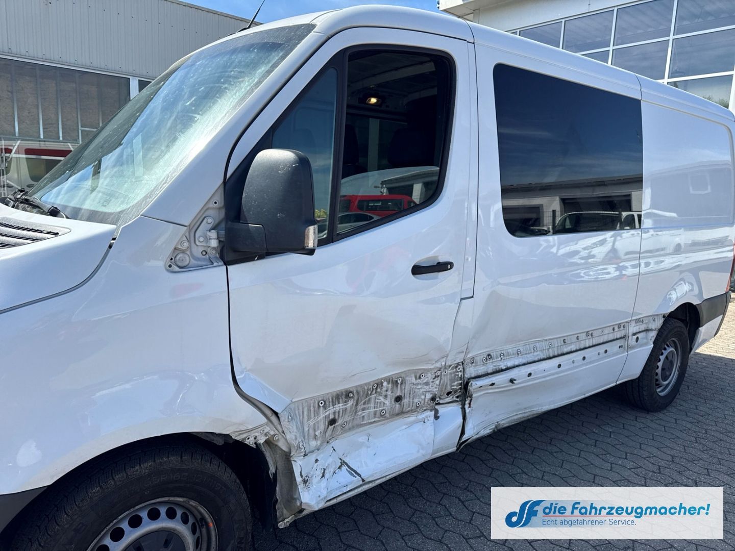 Fahrzeugabbildung Mercedes-Benz Sprinter MIXTO 315CDI DoKa L2H1 *SEITENSCHADEN