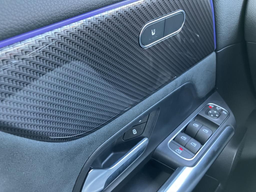 Fahrzeugabbildung Mercedes-Benz GLA 200 AMG*AHZV*M-BEAM*K-GO*KAMERA*DAB*EDW*