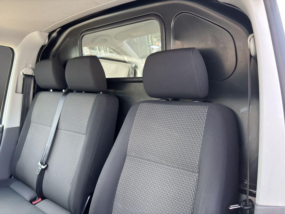 T6.1 Transporter Kasten lang 2.0 TDI AHK KLIMA P