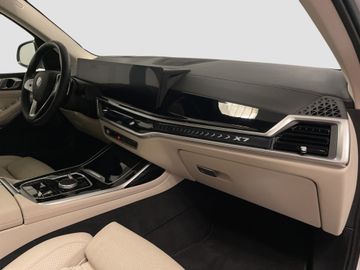 BMW X7 - 8