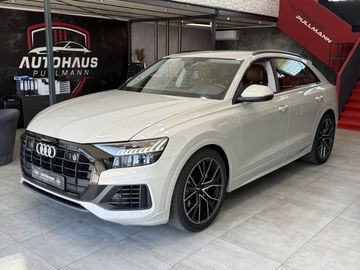 Audi Q8 - 1