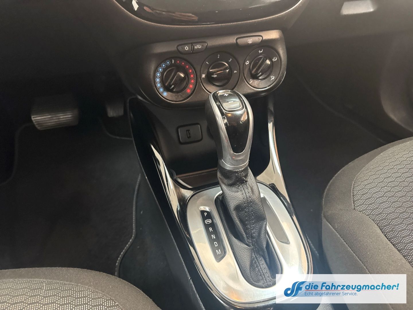 Fahrzeugabbildung Opel Corsa E Active Apple CarPlay Android Auto SHZ Le