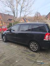 Opel Zafira Ecoflex schwarz - Opel Zafira Gebrauchtwagen in Oldenburg