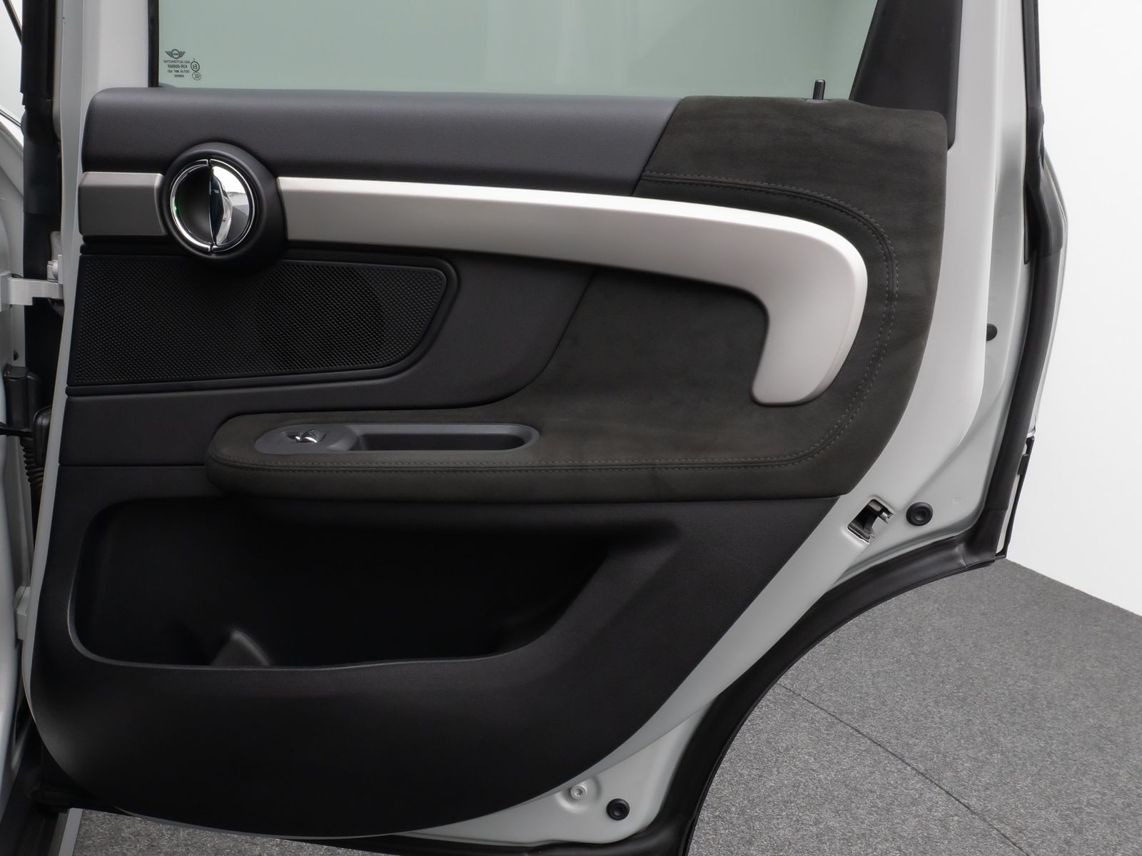 Fahrzeugabbildung MINI Cooper SD Countryman ALL4 HUD DAB Kamera 19Zoll