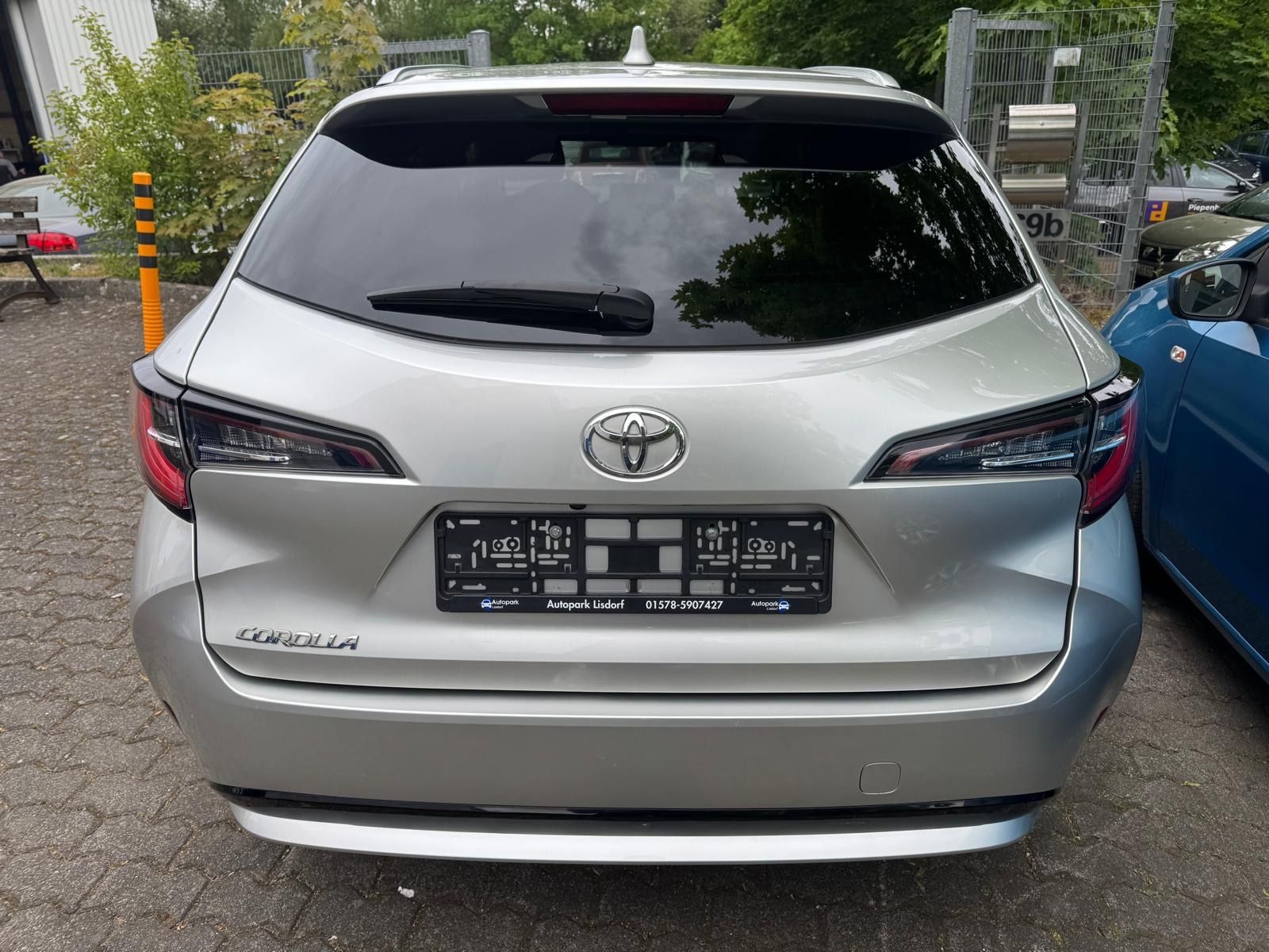 Fahrzeugabbildung Toyota Corolla Touring Sports Team D
