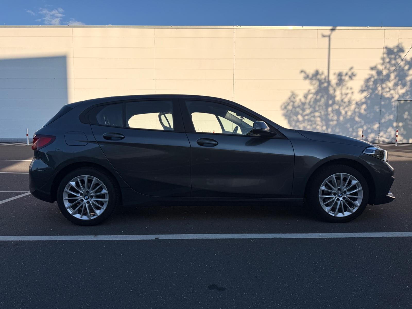 BMW 118 i Advantage EZ 01/21 Mineral Grau, миниатюра 4