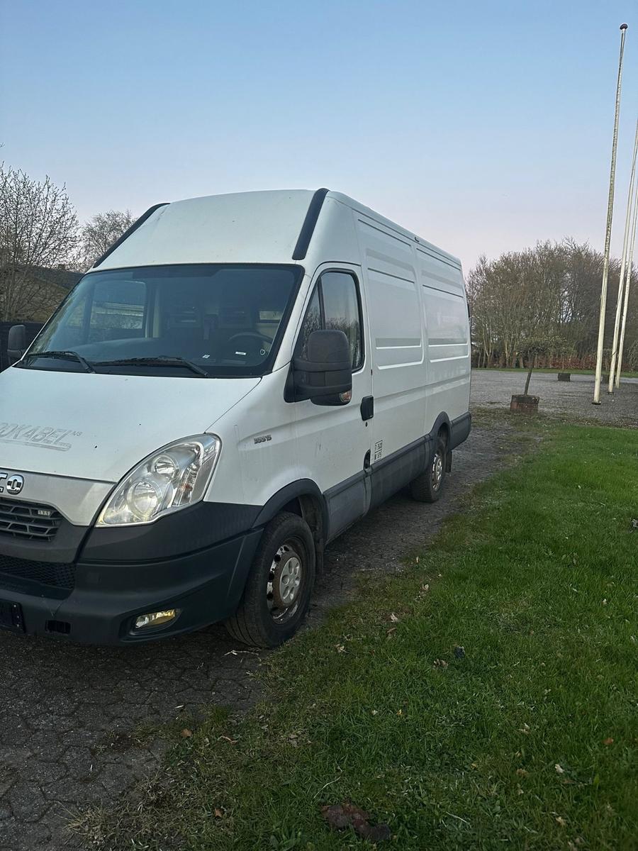Iveco Daily Kasten HKa 35 S 15  Radstand L3H2