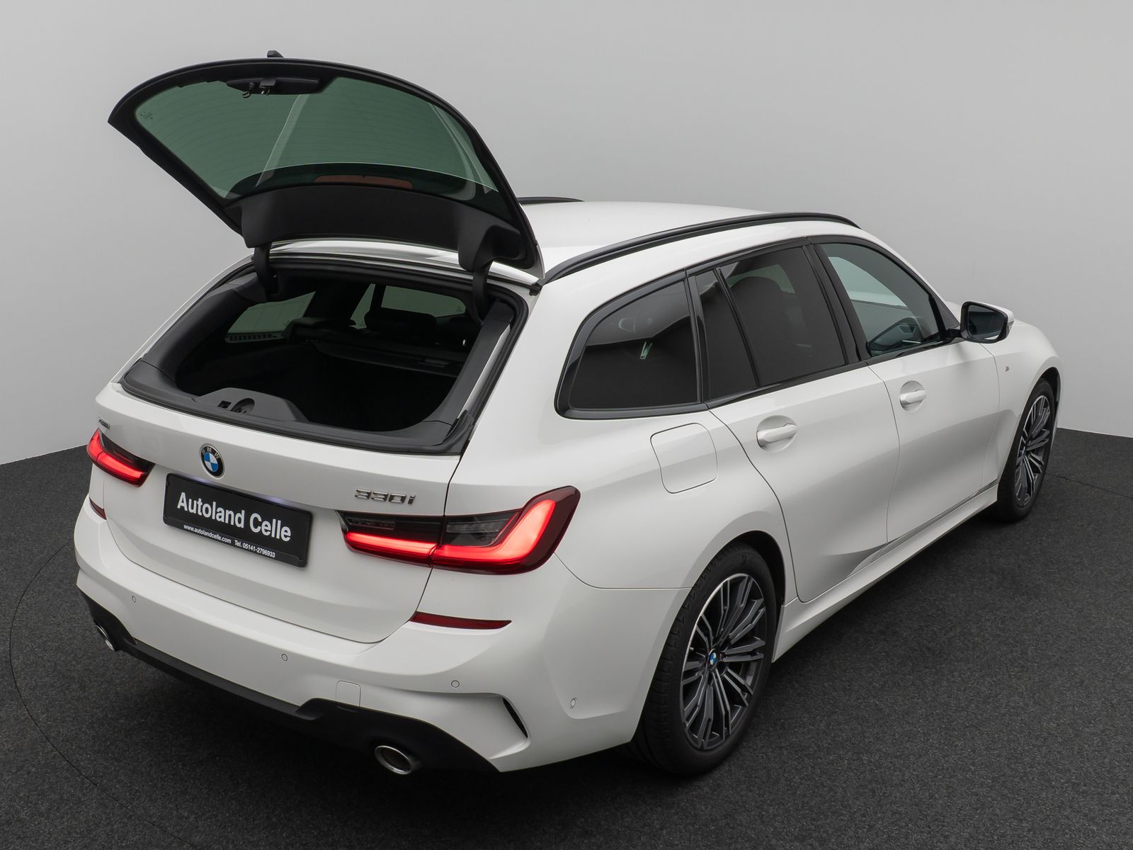 Fahrzeugabbildung BMW 330i xD M Sport Laser DAB Lenkrhzg Komfort Alarm