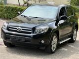 Toyota RAV 4 2.2-l-D-CAT 4x4 Executive Executive - Toyota RAV 4 Gebrauchtwagen in Frankfurt