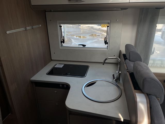 Carado T 447 Edition AUTOMATIK OHNE Hubbett  XENON NAVI