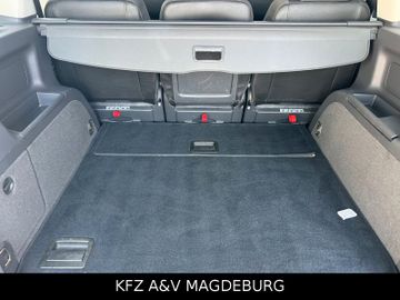 Volkswagen Touran - 10