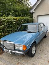 Mercedes-Benz 230E, LPG-Anlage,  H-Zulassung - Mercedes-Benz 230 in Essen