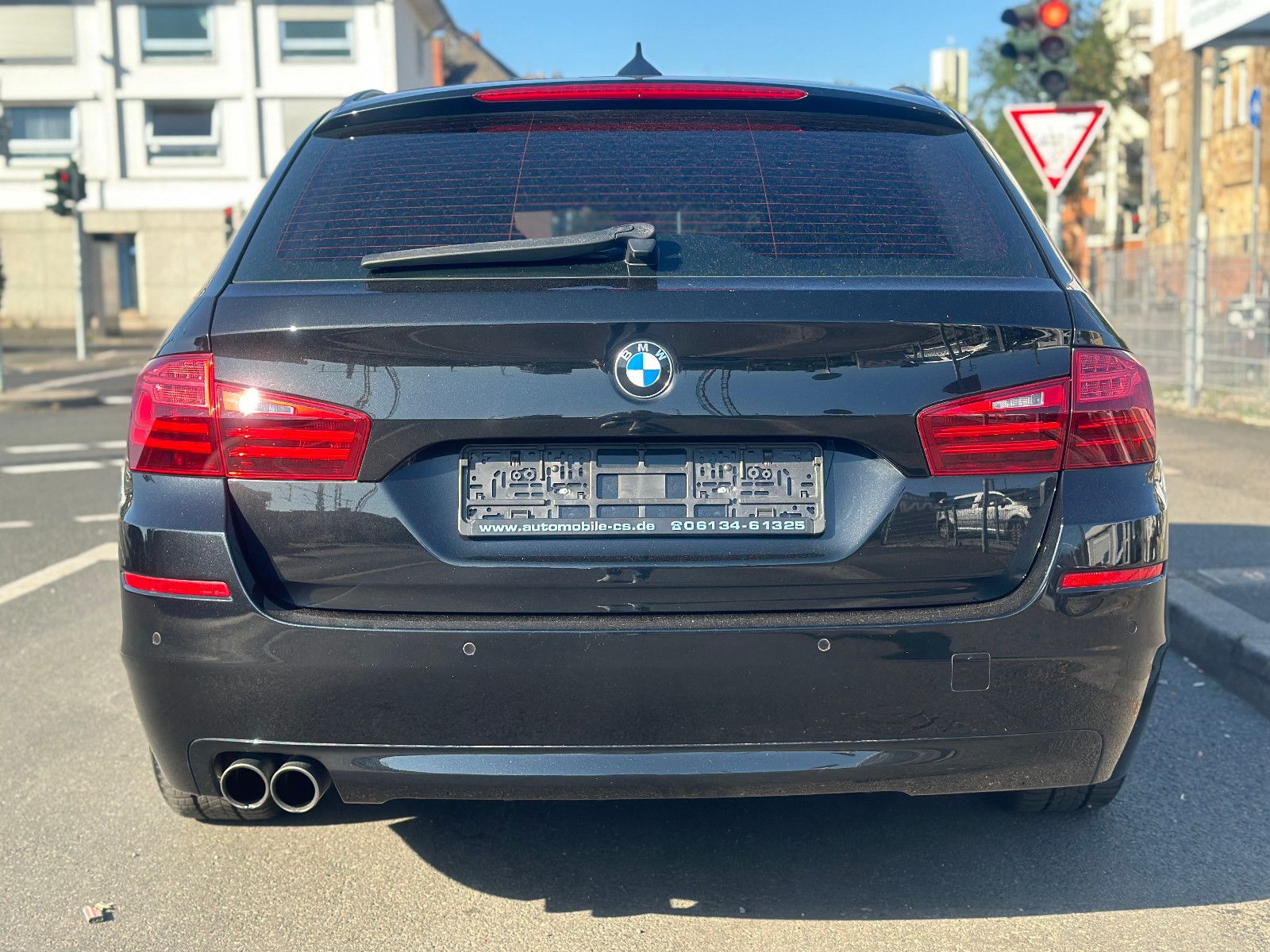 Fahrzeugabbildung BMW 520 d TOURING*HEAD-UP+LEDER-BRAUN*