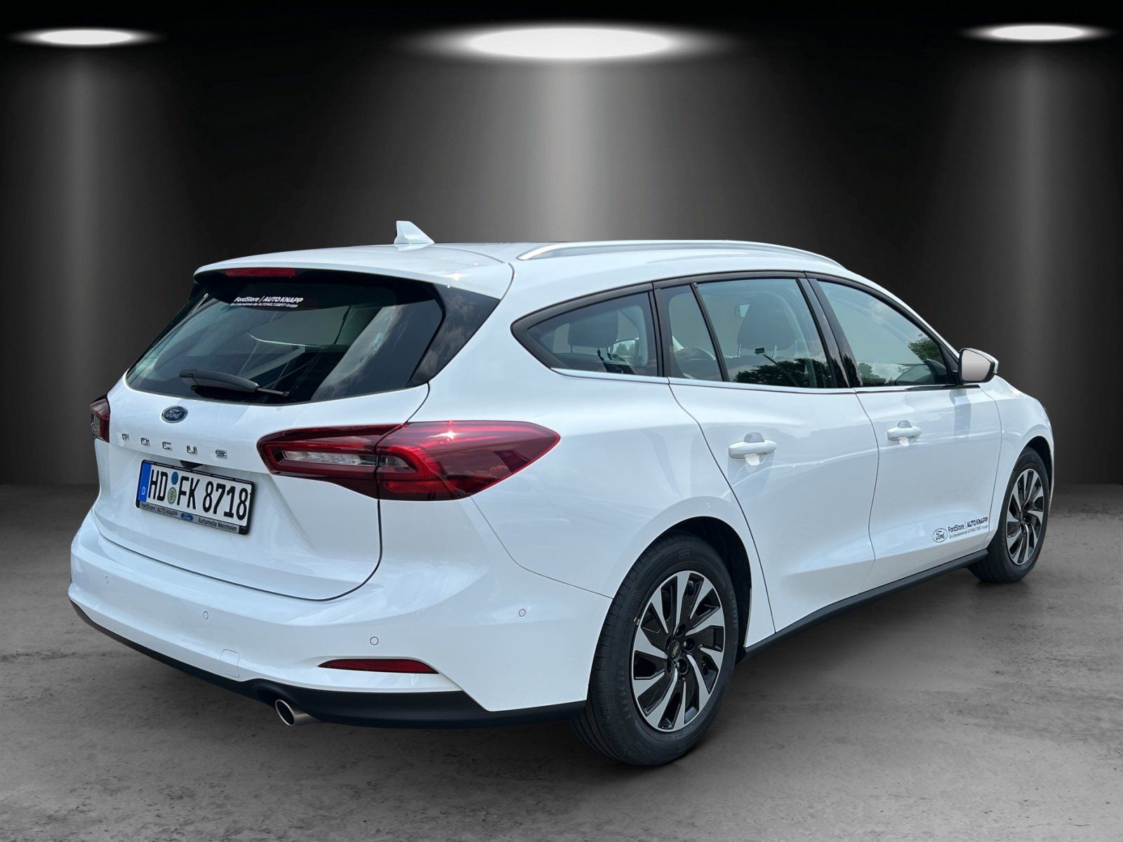 Fahrzeugabbildung Ford Focus Titanium Turnier Winter P. e.Call Kamera