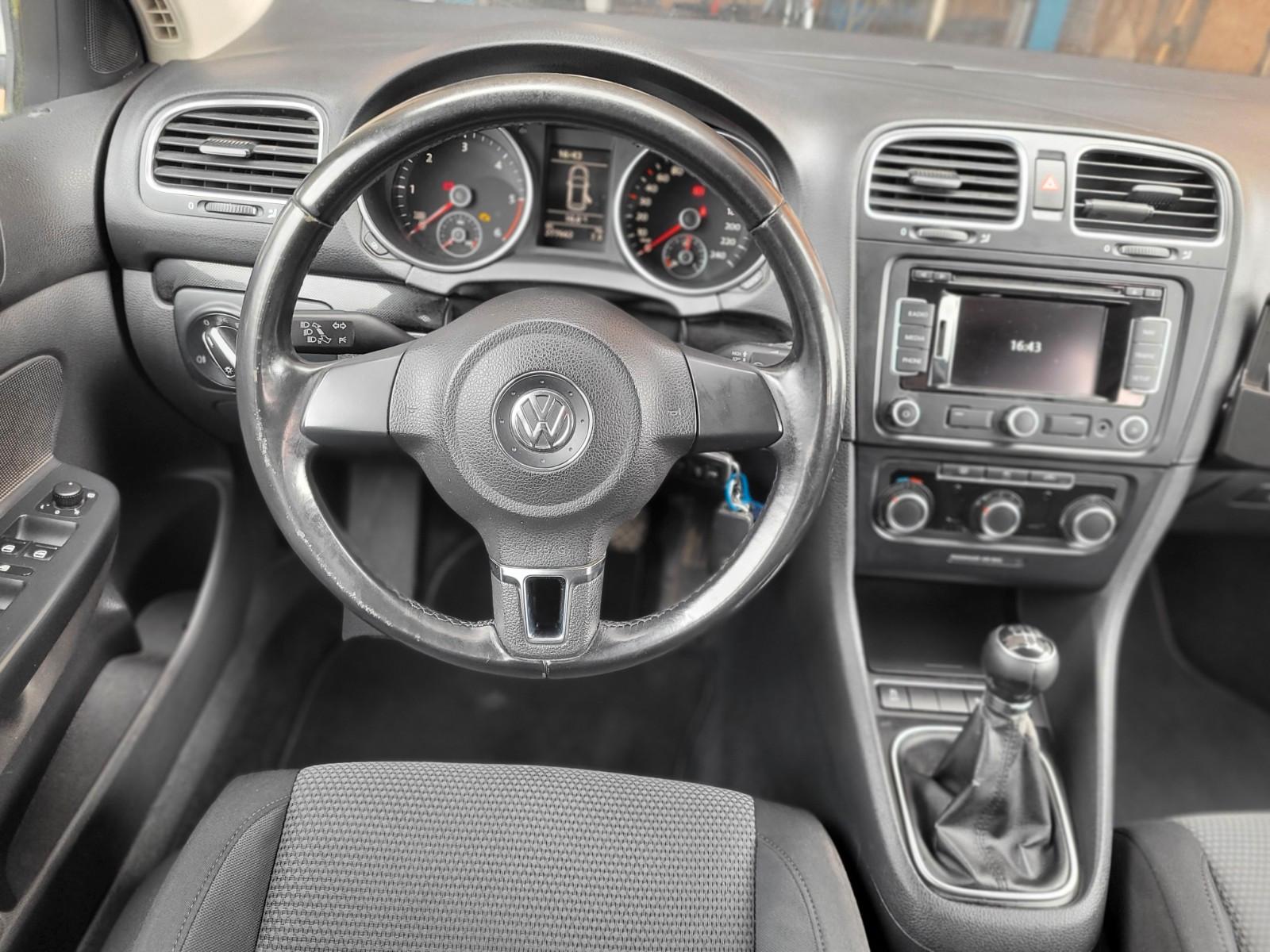 Volkswagen Golf 2011 — photo 11