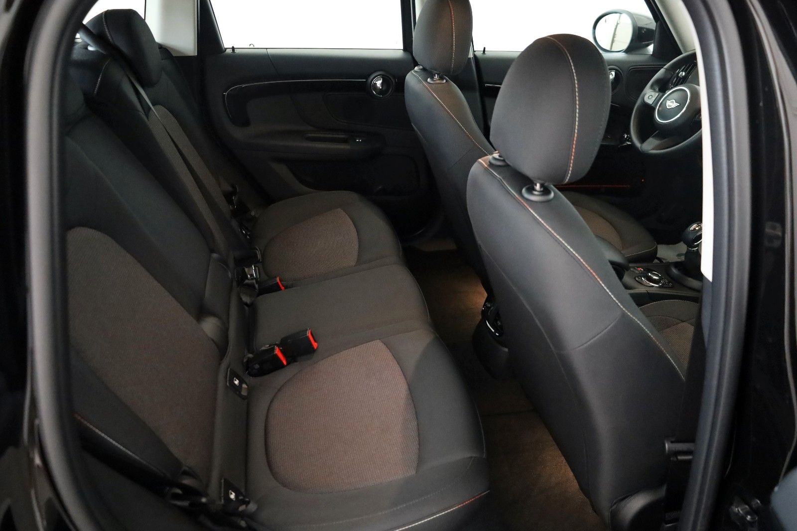 Fahrzeugabbildung MINI Cooper SE Countryman All4 Hybrid Trim ,Navi,LED