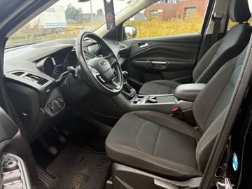 Ford Kuga - 8