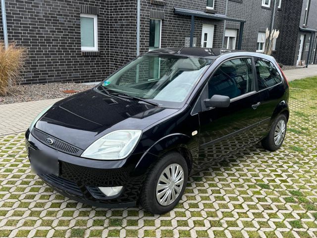 Ford Fiesta 1.3 Klima / TÜV Neu